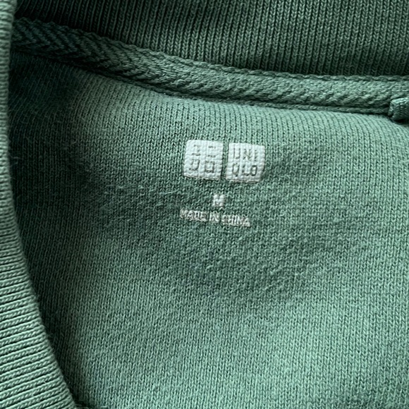 Green crewneck - Picture 2 of 2